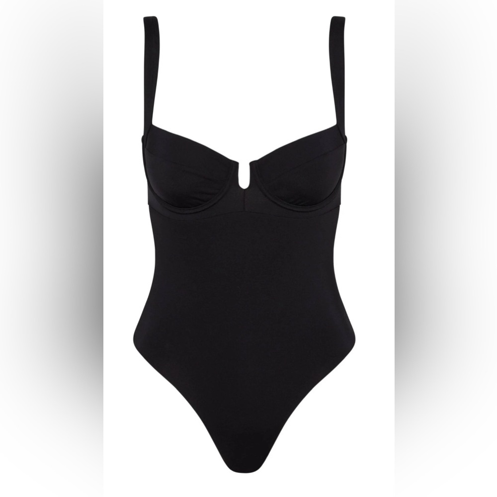 Monday Swimwear Clovelly 1 Piece Swimsuit Black Size P (small). NWT